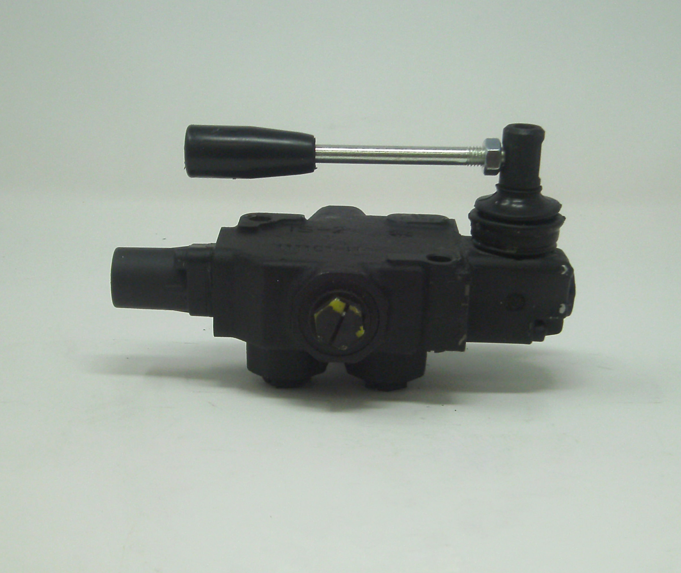 Control Valve - Walvoil SD4/1 (KG3-138) 18L-180-SAE8 (PABT) CVN W